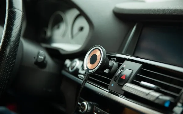 Держатель Cooper Auto Wireless с беспроводной зарядкой